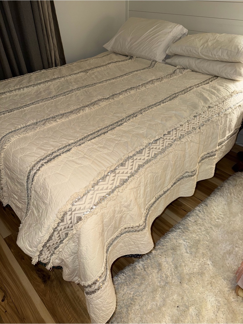 Opalhouse Moroccan Wedding Quilt. Queen Cotton Silver Sequins and Soft Fringe.